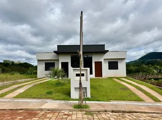 Casa geminada com 2 dormitórios, foto 1