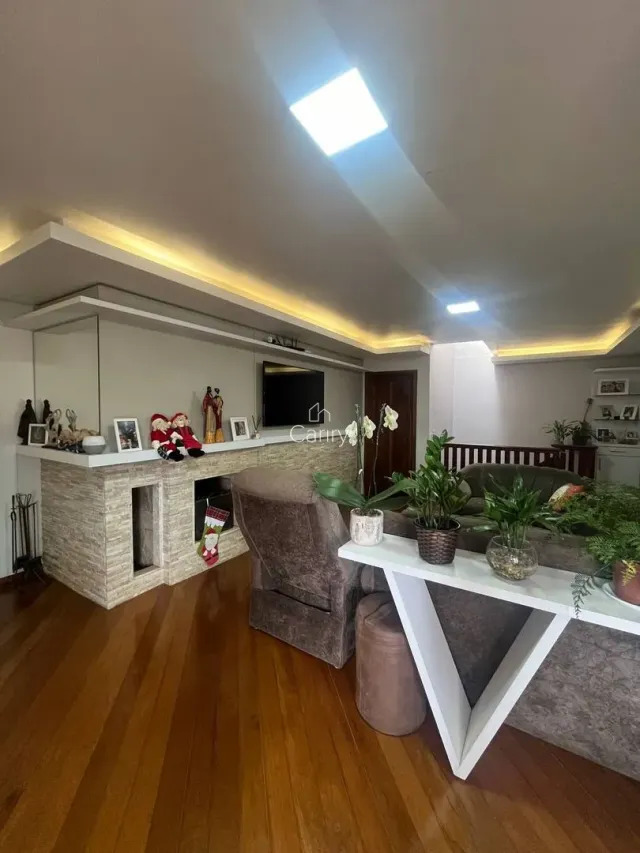 Casa com 4 dormitórios, foto 3