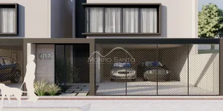 Foto da fachada de um imóvel residencial em Lajeado, Brasil, com portão de segurança.