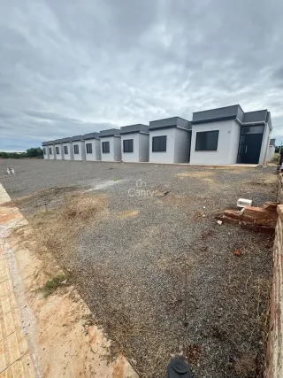 Casa geminada com 2 dormitórios, foto 1