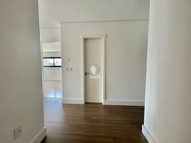 Apartamento com 3 dormitórios, foto 2