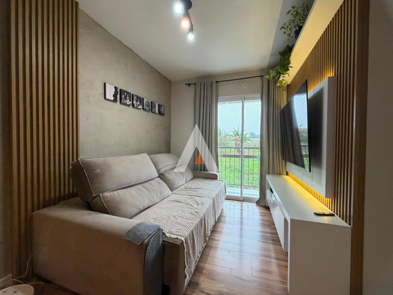 Apartamento com 2 dormitórios, foto 1