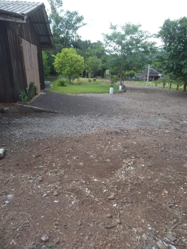 Área rural com 2 dormitórios