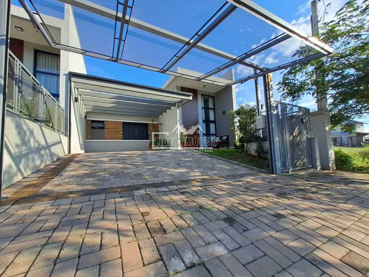 Casa geminada com 3 dormitórios, foto 1