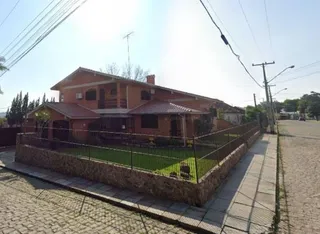 Casa com 4 dormitórios, foto 1