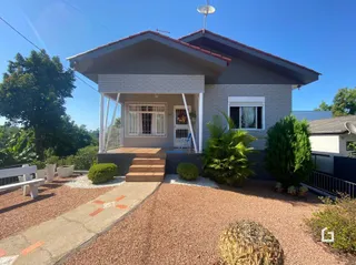 Casa com 4 dormitórios, foto 2