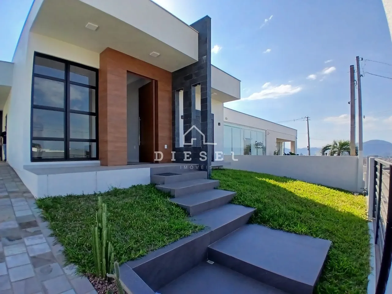 Casa com 3 dormitórios, foto 1