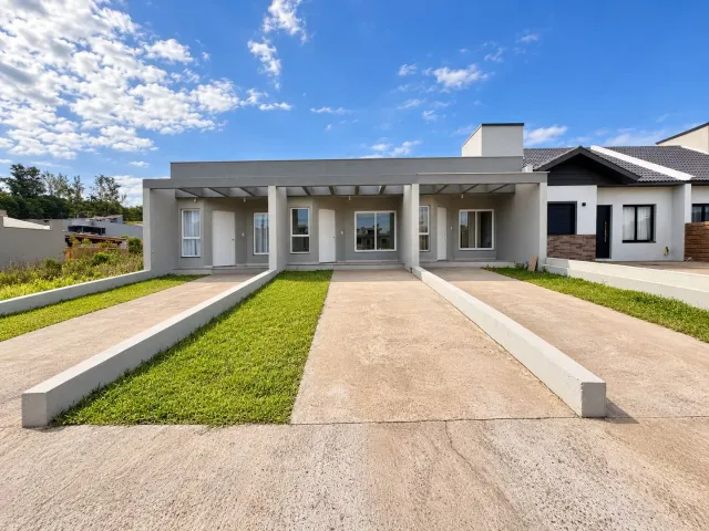 Casa geminada com 2 dormitórios