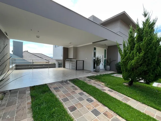 Casa com 3 dormitórios