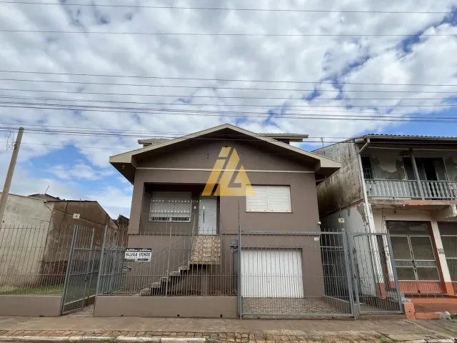 Casa com 3 dormitórios