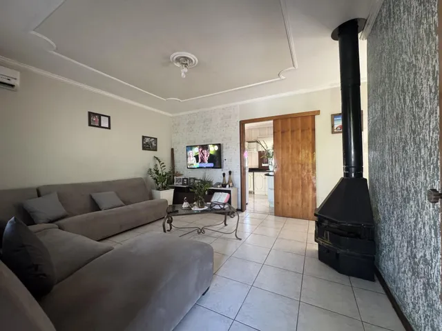 Casa com 4 dormitórios