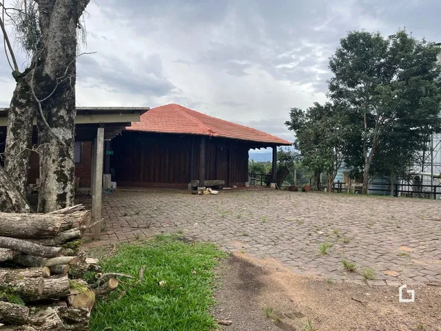 Área rural com 2 dormitórios