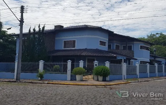 Casa com 5 dormitórios