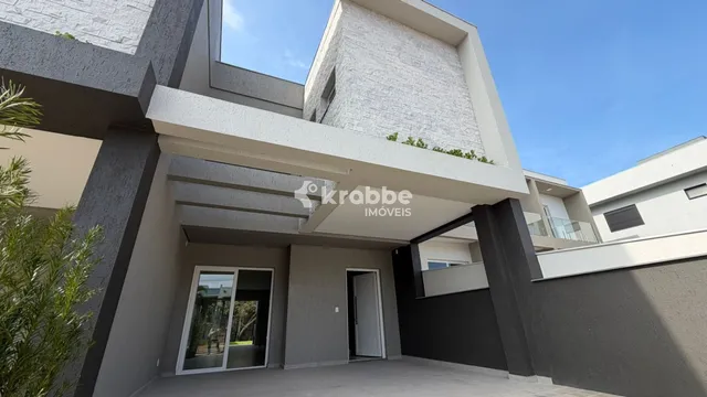 Sobrado com 3 dormitórios