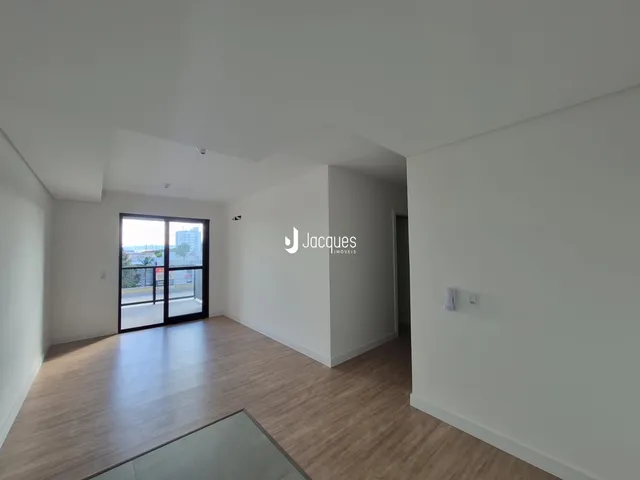 Apartamento com 2 dormitórios, foto 2