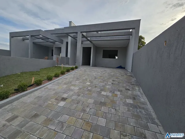 Casa geminada com 3 dormitórios
