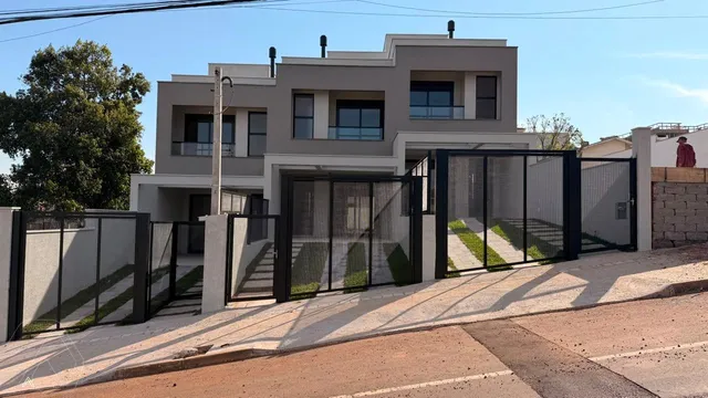 Sobrado com 3 dormitórios