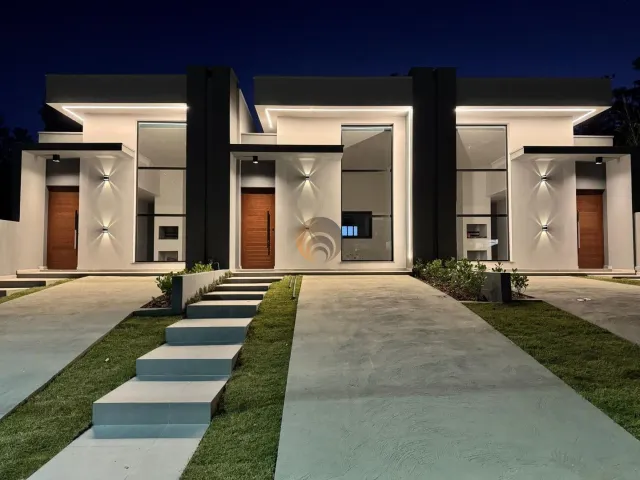 Casa geminada com 2 dormitórios
