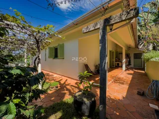 Vista da fachada de uma residência em Lajeado, Brasil.