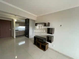Hall de uma residência em Lajeado, Brasil, mostrando o interior de uma área de circulação.