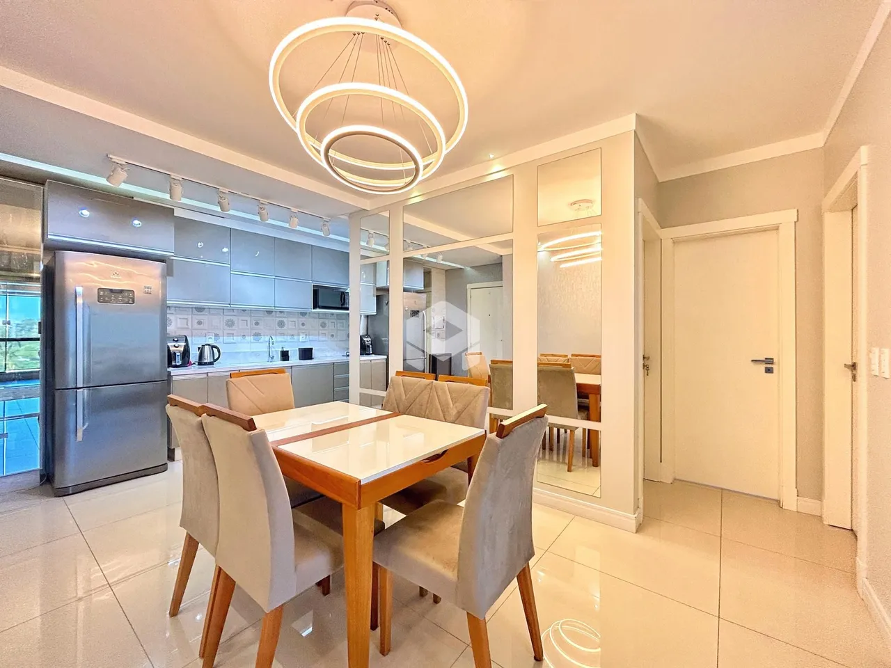 Apartamento com 2 dormitórios, foto 1
