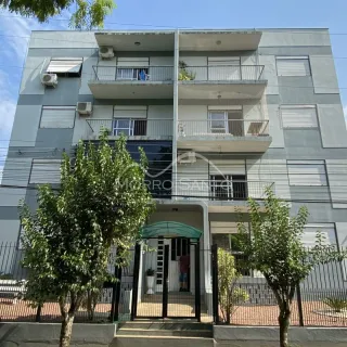 Fachada de um prédio residencial em Lajeado, Brasil com varandas.