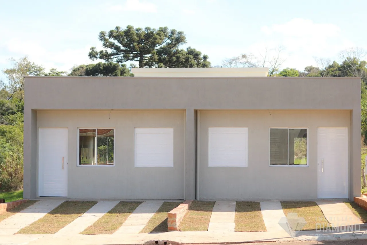 Casa geminada com 2 dormitórios, foto 1
