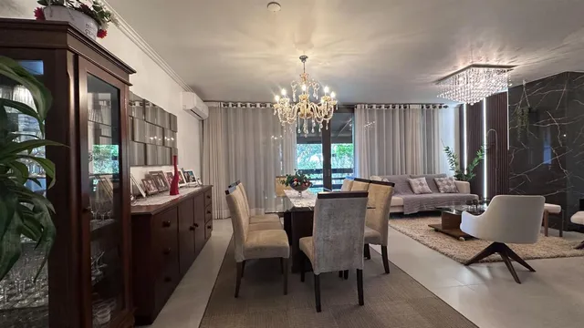 Casa com 5 dormitórios, foto 3