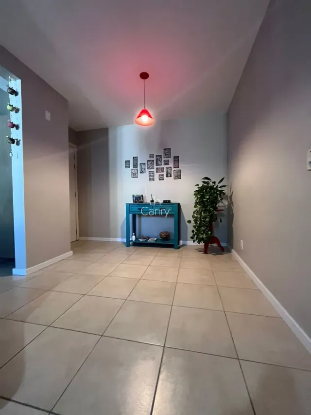 Apartamento com 2 dormitórios