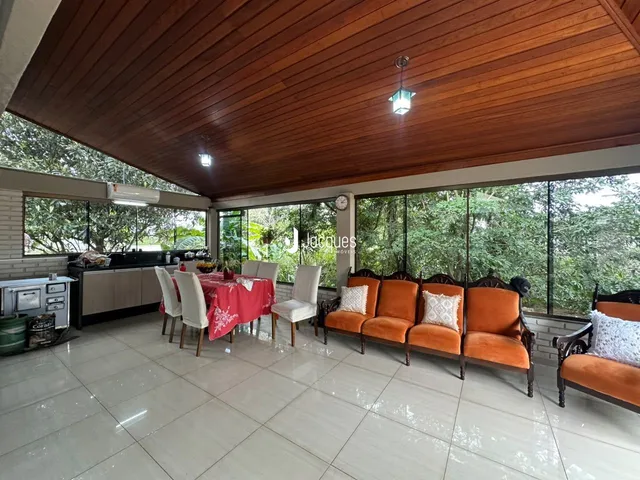 Casa com 2 dormitórios