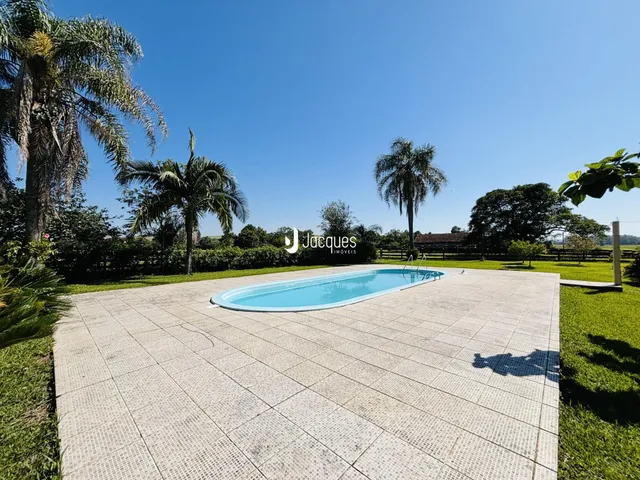 Área rural com 4 dormitórios