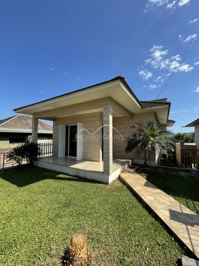 Casa com 4 dormitórios