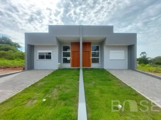 Casa geminada com 2 dormitórios, foto 1