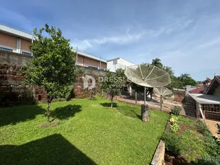 Vista do jardim de uma propriedade em Lajeado, Brasil.