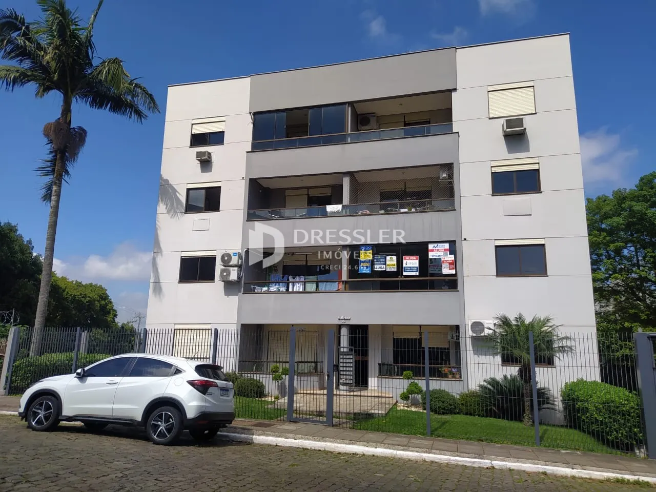 Fachada de um prédio residencial em Lajeado, Brasil.