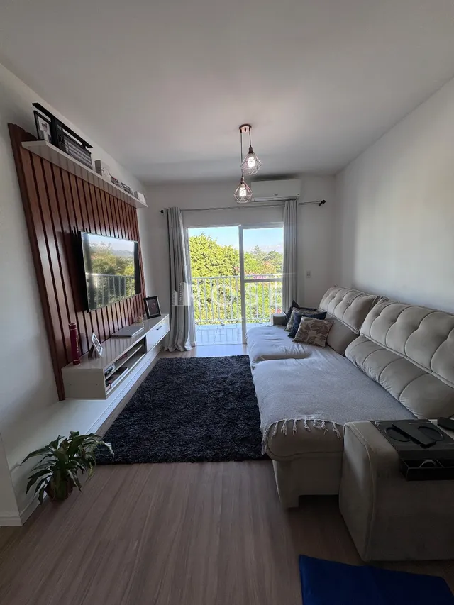 Apartamento com 2 dormitórios
