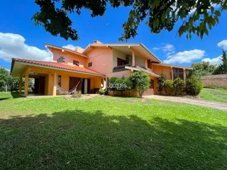 Casa com 4 dormitórios, foto 1