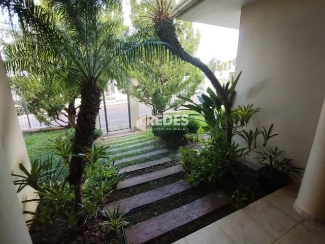 Casa com 4 dormitórios