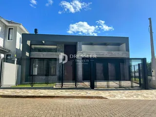 Fachada moderna de uma residência em Lajeado, Brasil.
