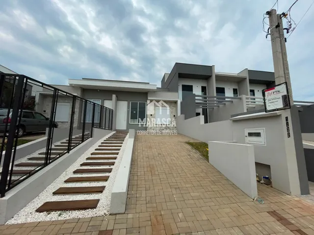 Casa geminada com 2 dormitórios