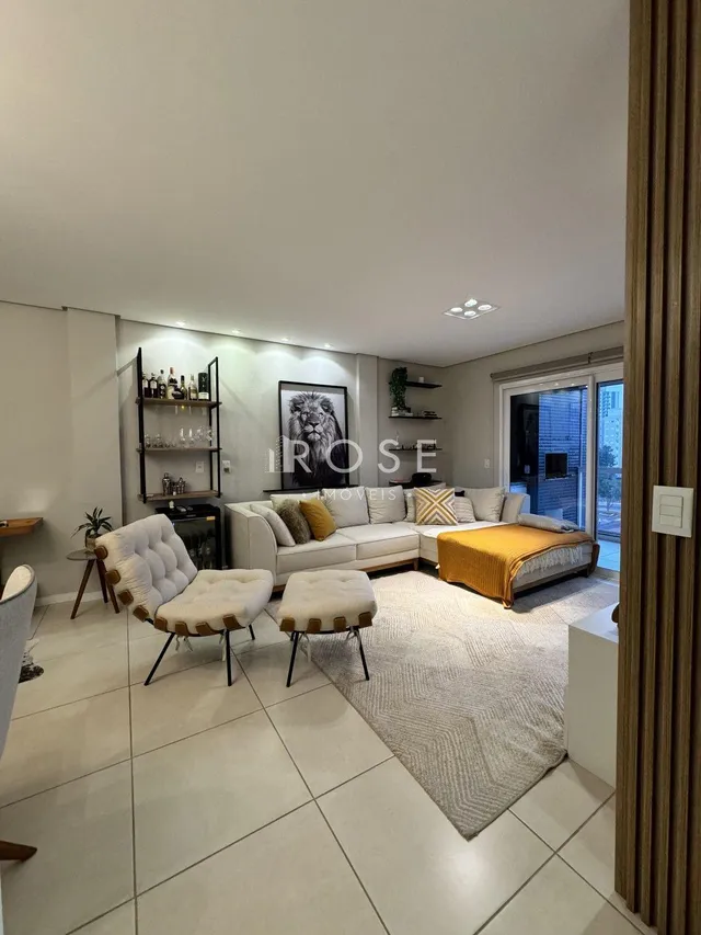 Apartamento com 2 dormitórios