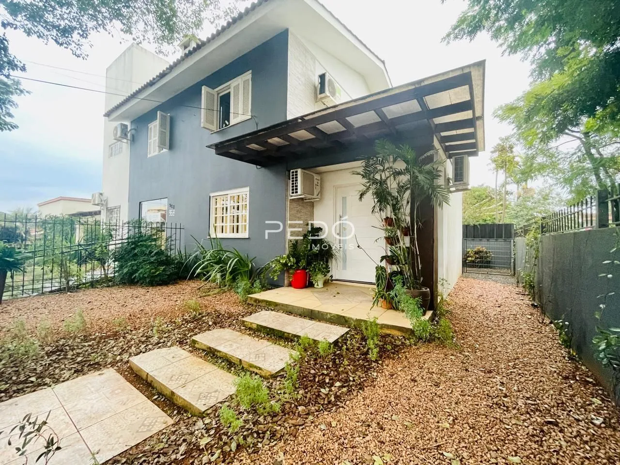 Casa com 7 dormitórios, foto 1