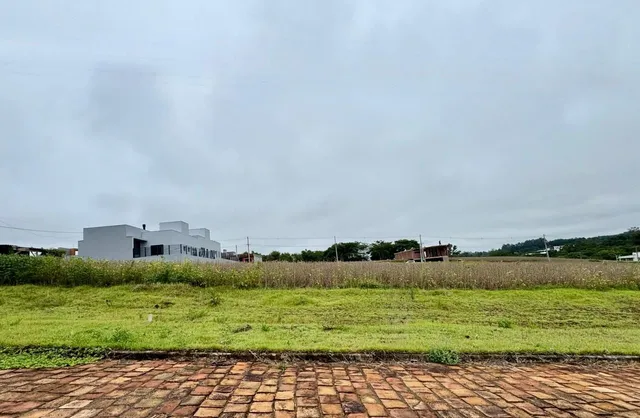 Terreno com 3 dormitórios