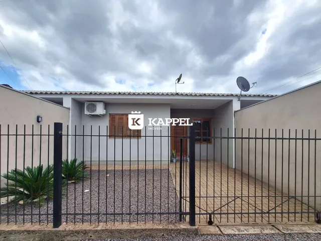 Casa geminada com 2 dormitórios