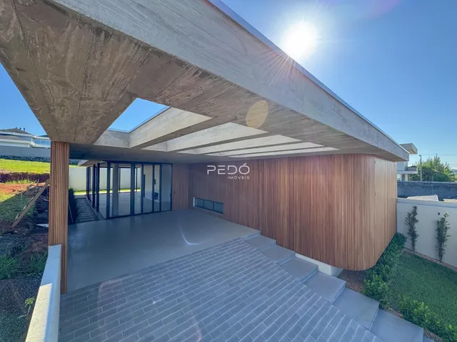 Fachada moderna de uma residência em Lajeado, Brasil.