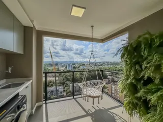Vista de um apartamento com varanda em Lajeado, Brasil.