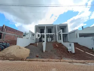 Fachada de uma residência em construção em Lajeado, Brasil.