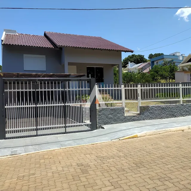 Casa com 2 dormitórios