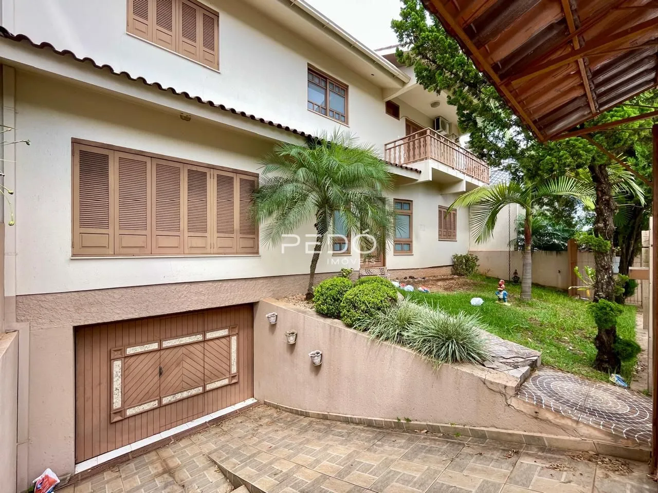 Casa com 4 dormitórios, foto 1