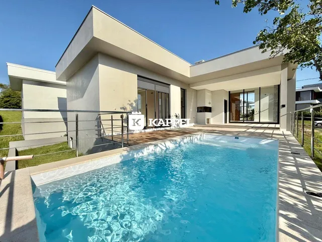 Casa com 3 dormitórios